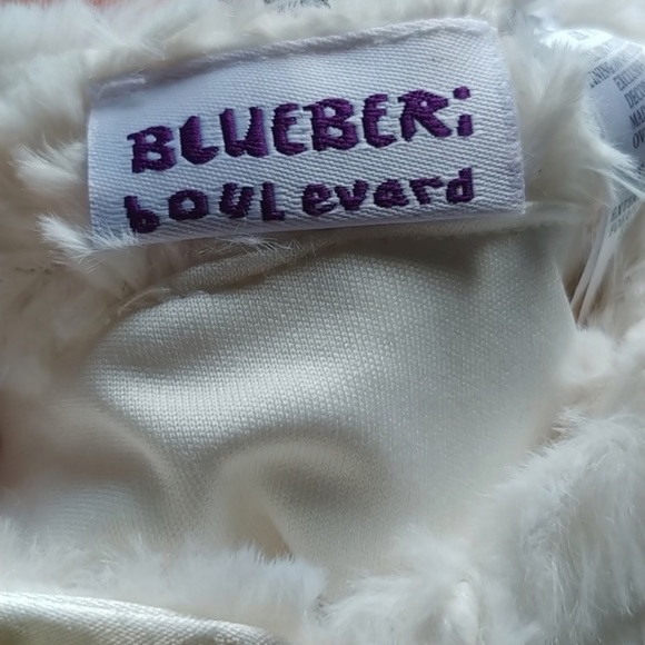 Adorable super soft girls vest size 3T by Blueberi Boulevard - Picture 2 of 5